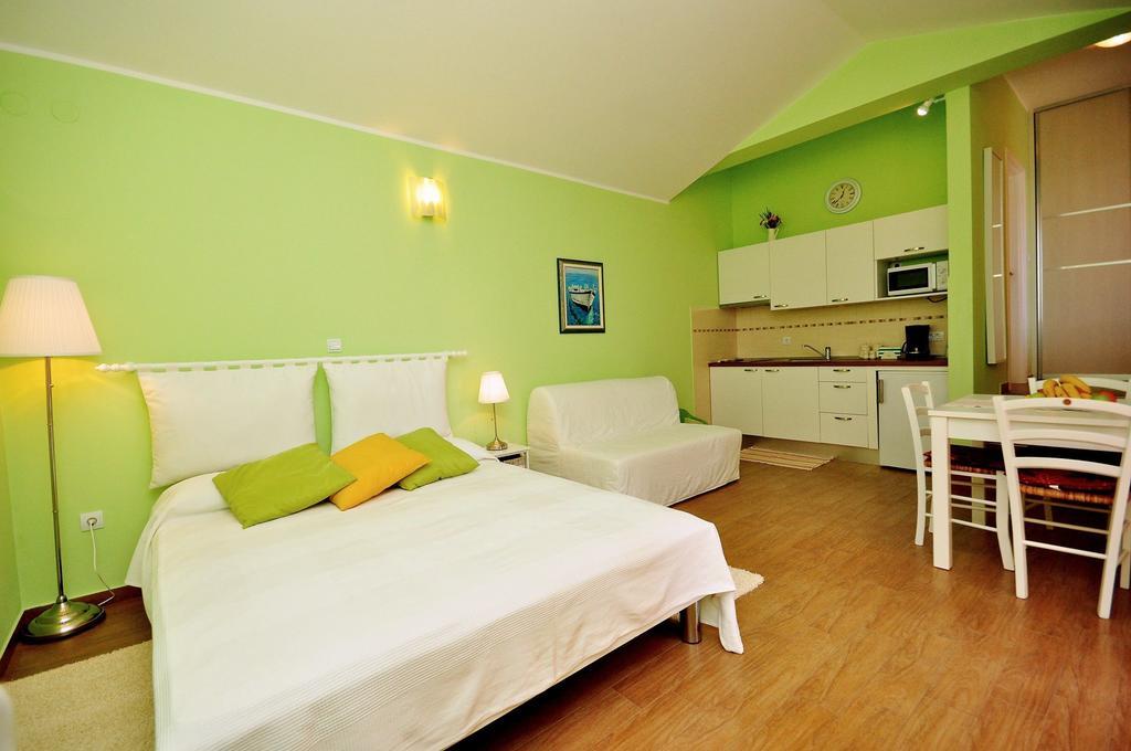 Apartments Petra Near Beach Veruda Dış mekan fotoğraf